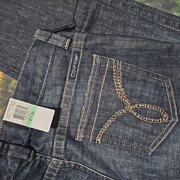 Calvin Klein Lean Bootcut Jeans Size 8 NWT - Picture 6 of 7